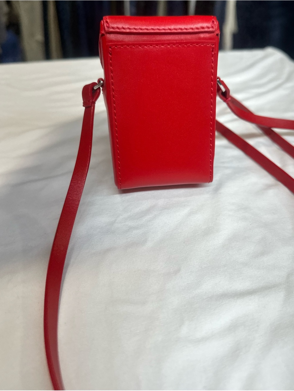 Helmut Lang LEATHER CASE
COLOR: Adrenaline Rush - Picture 6 of 12